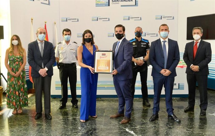 Santander recibe un premio por ser una de las ciudades más seguras de España