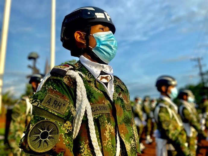 Archivo - Efectivos militares de las Fuerzas Armadas de Colombia
