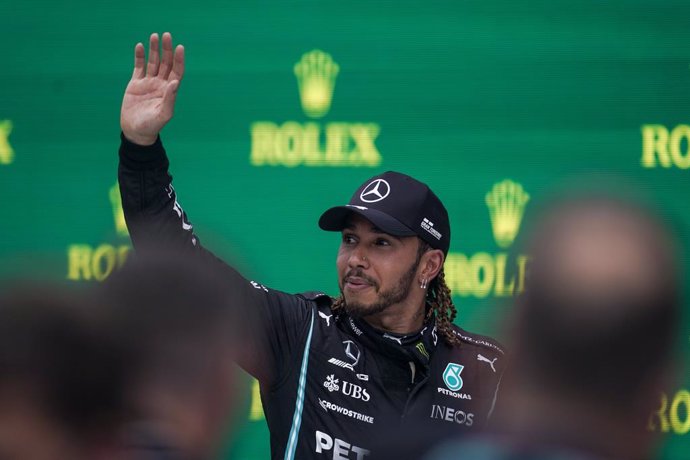 01 August 2021, Hungary, Mogyorod: British F1 driver Lewis Hamilton of Mercedes-AMG F1 Team celebrate on the podium after finishing in third place during the Grand Prix of Hungary Formula One race at the Hungaroring track. Photo: James Gasperotti/ZUMA P