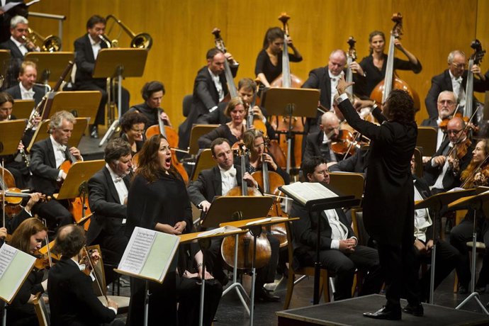 Filarmónica de Luxemburgo con Gimeno