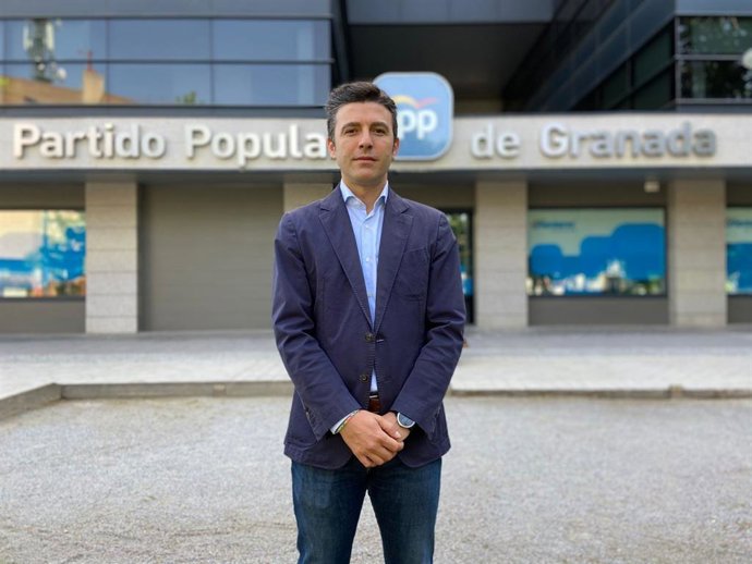 El secretario general del PP de Granada, Jorge Saavedra