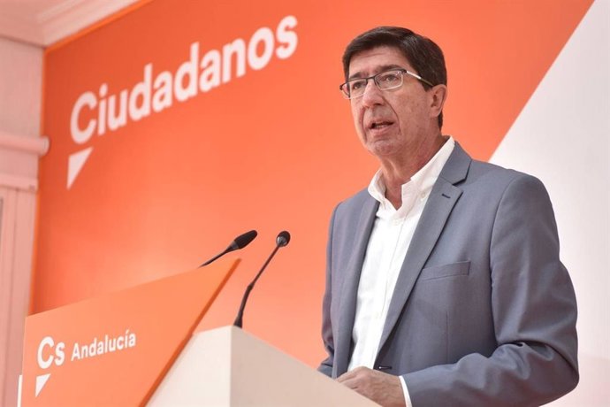 El vicepresidente de la Junta y coordinador autonómico de Cs, Juan Marín, este lunes en rueda de prensa.