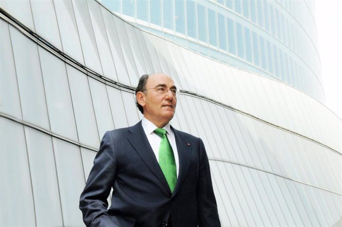 Archivo - Iberdrola se impulsa un 3% en Bolsa y recupera los 11 euros de la mano de su plan inversor a 2025