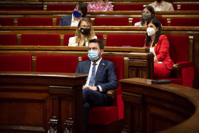 El presidente de la Generalitat, Pere Aragons, durante una sesión plenaria en el Parlament de Cataluña, a 29 de julio de 2021, en Barcelona, Catalunya, (España). El pleno, el último antes del parón estival, ha girado en torno a la gestión del coronavir