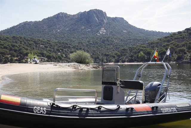 Archivo - Una embarcación del GEAS de la Guardia Civil, en la presentación del 'Plan Verano' de la Guardia Civil para reforzar la vigilancia
