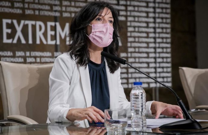 La consejera de Educación y Empleo, Esther Gutiérrez