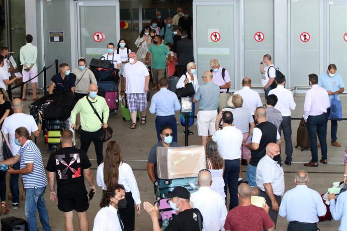 Imagen de 19 de julio de turistas en el aeropuerto de Málaga. 