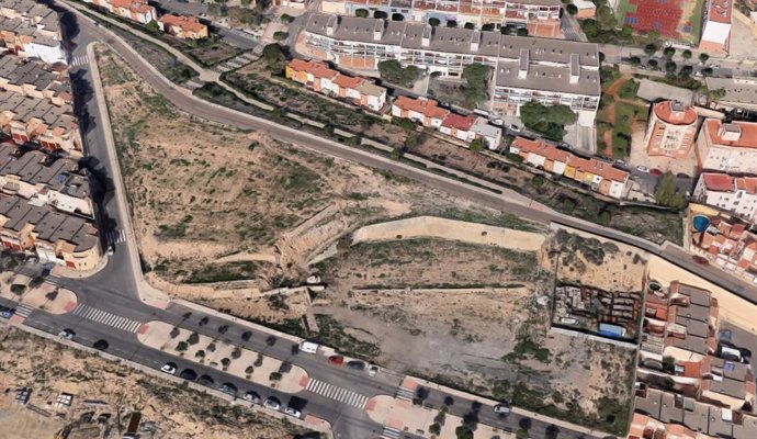 Parcela donde se ubicará el futuro IES de Huércal de Almería