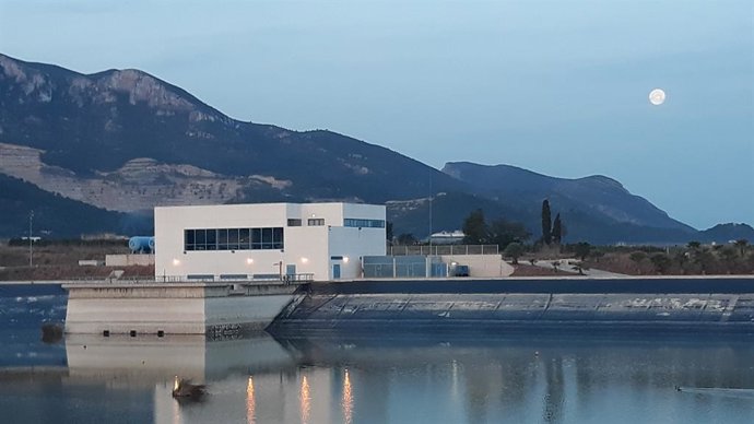 Estación de bombeo y balsa Panser, en Llaurí