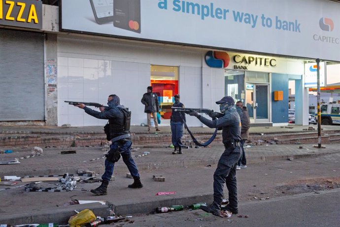 Protestas en Sudáfrica tras el encarcelamiento del expresidente Jacob Zuma por desacato