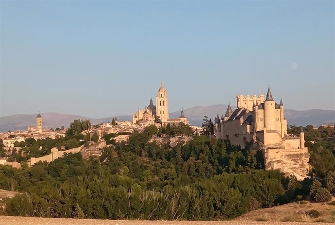 Vista de Segovia, una de las 15 ciudades patrimonio de la Humanidad de España.