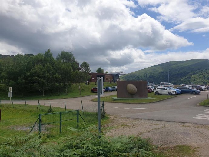 Vista de la entrada de la cueva del Soplao este mes de julio