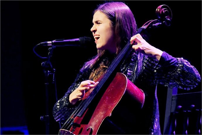 Dom La Nena actúa este sábado en el festival SoNna Huesca, en la carrasca de Lecina.