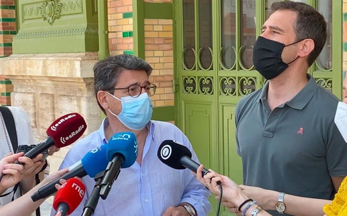 Los diputados nacionales del PP Juan José Matarí y Miguel Ángel Castellón.