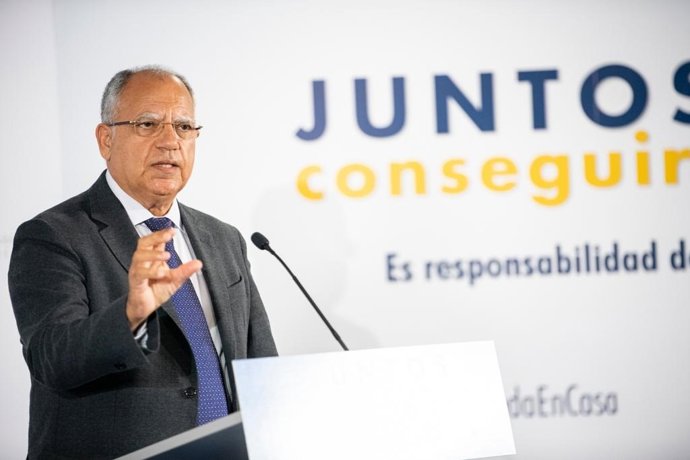 Archivo - El portavoz del Grupo Parlamentario Agrupación Socialista Gomera (ASG), Casimiro Curbelo