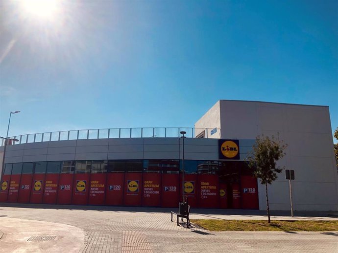 La cadena de supermercados Lidl abre este jueves su tercera tienda en Córdoba capital, ubicada en la Carretera de Trassierra.