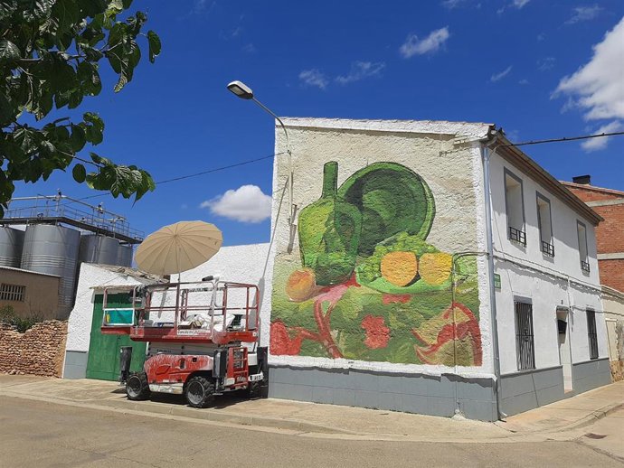 Los trabajos de los artistas del festival Asalto en Alfamén ya comienzan a visuarlizarse.