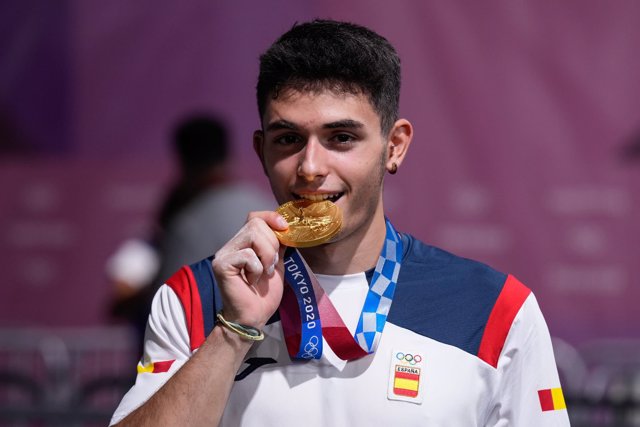 Alberto Ginés, oro en escalada en Tokyo 2020