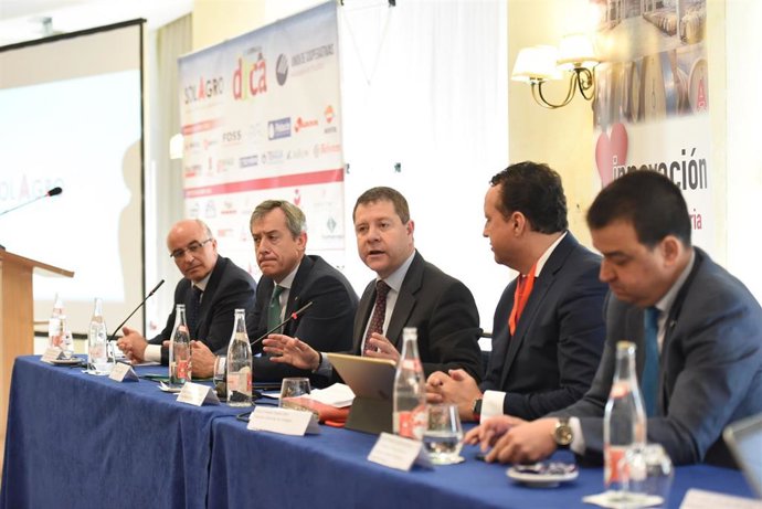 Archivo - Page en la inauguración de la tercera jornada para la difusión de la Innovación en el sector cooperativo agrario de Castilla-La Mancha. Imagen de archivo.