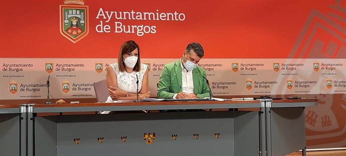 Nuria Barrio y Vicente Marañón, viceportavoces del equipo de Gobierno local del Ayuntamiento de Burgos.