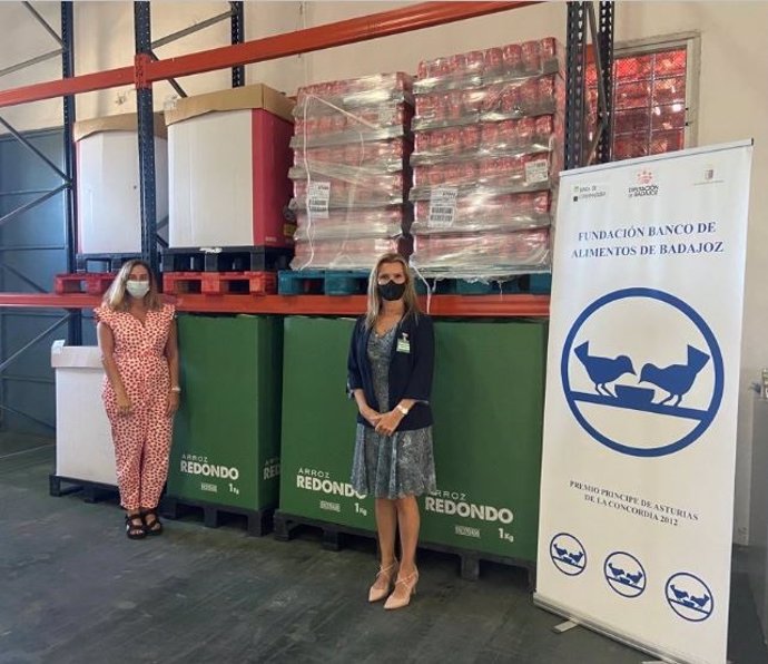 Mercadona entrega productos de primera necesidad al Banco de Alimentos de Badajoz