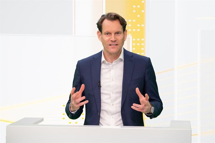 Archivo - El consejero delegado de Continental, Nikolai Setzer.