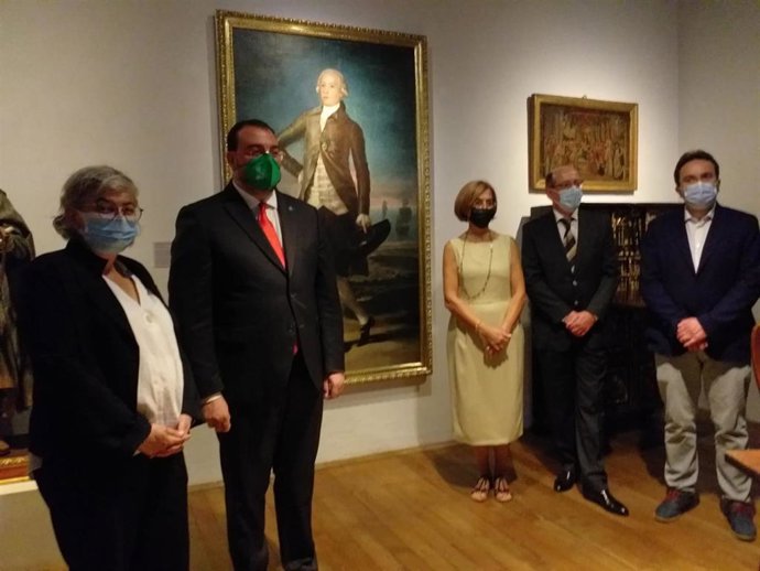 El presidente del Principado, Adrián Barbón, asiste a la presentación del 'Retrato de Gaspar Melchor de Jovellanos con el arenal de San Lorenzo al fondo', pintado por Goya, en el marco del 50 aniversario del museo Casa Natal de Jovellanos, en Gijón