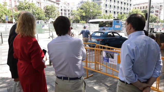 El alcalde de Madrid recorre el área intermodal de la avenida Felipe II