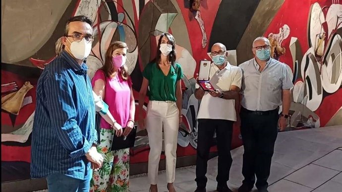 Recepción de la medalla de oro al mérito de las Bellas Artes en el Museo Vostell de Malpartida.
