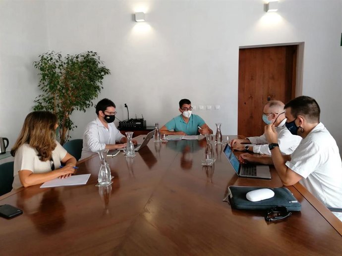 Reunión entre la Conselleria de Fondos Europeos, Universidad y Cultura y la UIB.