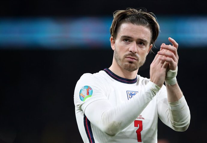 11 July 2021, United Kingdom, London: England's Jack Grealish applauds the fans following defeat in the penalty shoot-out after the UEFA EURO 2020 final soccer match between Italy and England at Wembley Stadium. Photo: Nick Potts/PA Wire/dpa