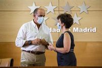 La Comunidad condiciona la obligatoriedad de vacunación para personal sanitario a un marco legal nacional