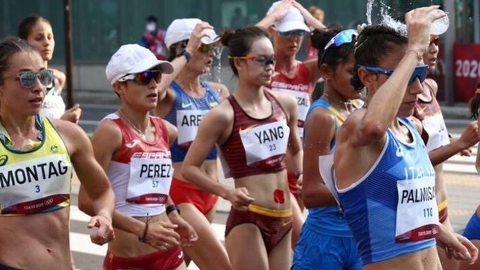 La marchadora española María Pérez durante la final de los 20 kilómetros marcha de Tokyo 2020.