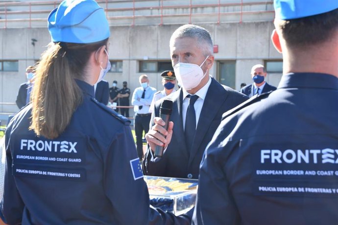 El ministro del Interior Fernando Grande Marlaska, en el acto de clausura del curso de formacin de nuevos agentes de Frontex, en la escuela de la Policía Nacional en Ávila.