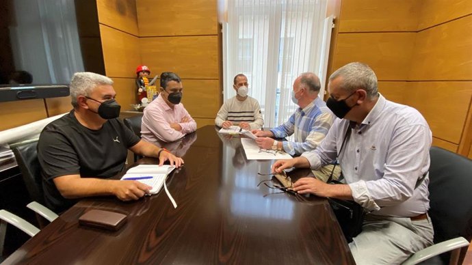 Reunión entre PSOE y Foro en Siero