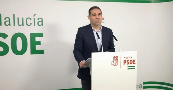 Archivo - El portavoz del PSOE de Huelva y diputado nacional, vicepresidente de la Comisión de Hacienda en el Congreso, José Luis Ramos.