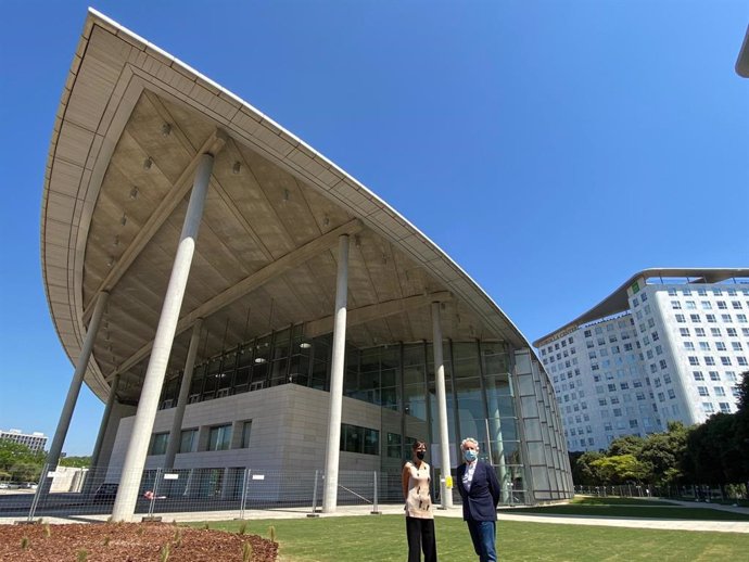 El Palacio de Congresos de Valncia estrena un espacio verde de 1.400 metros cuadrados