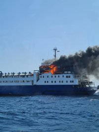 Incendiado un barco de transporte de ganado sin cargar en el Port de Tarragona