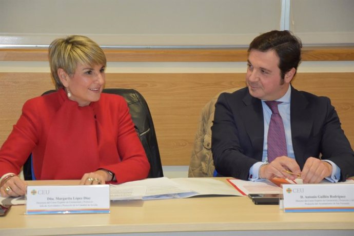 Los coordiandores del programa de Experto en ceremonial y protocolo de CEU Andalucía, Margarita López y Antonio Guillén