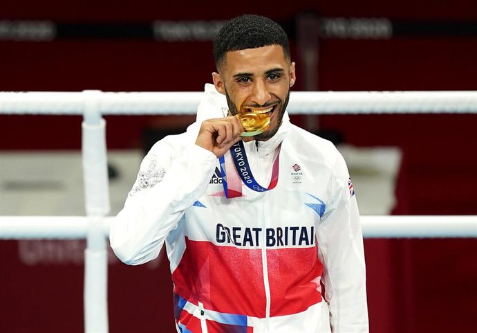 Galal Yafai con su medalla de oro