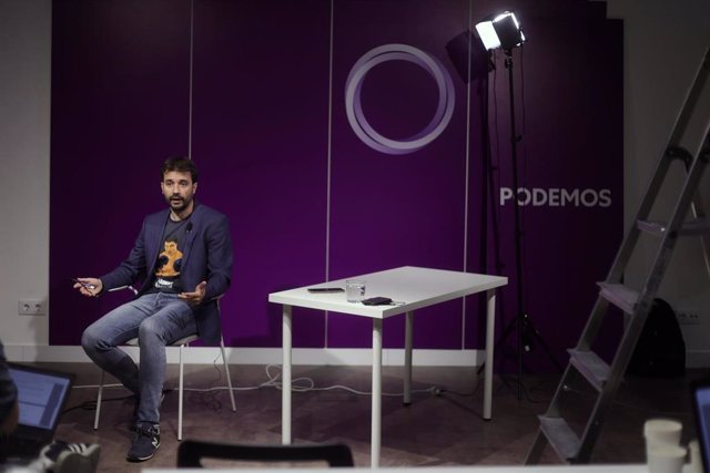 El secretario de Educación de la dirección estatal de Podemos, Javier Sánchez Serna
