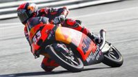 Öncü logra su primera 'pole' en Moto3 y Gardner se la lleva en Moto2