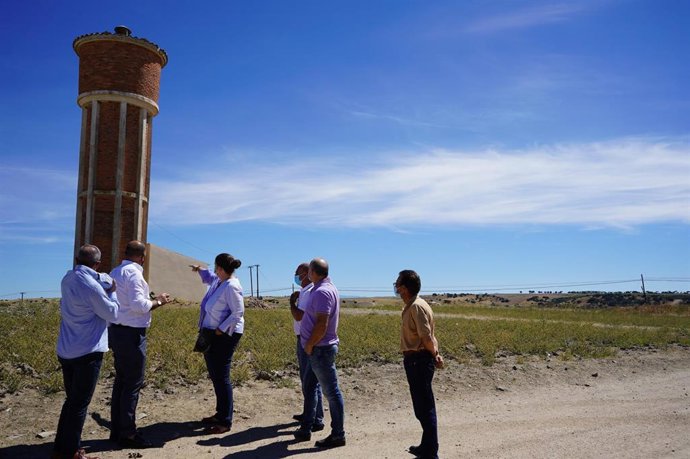 Visita a una de las actuaciones en Ochando.