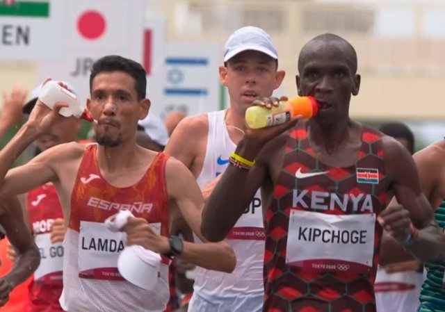 Lamdassem firma un tremendo quinto puesto en el recital de Kipchoge