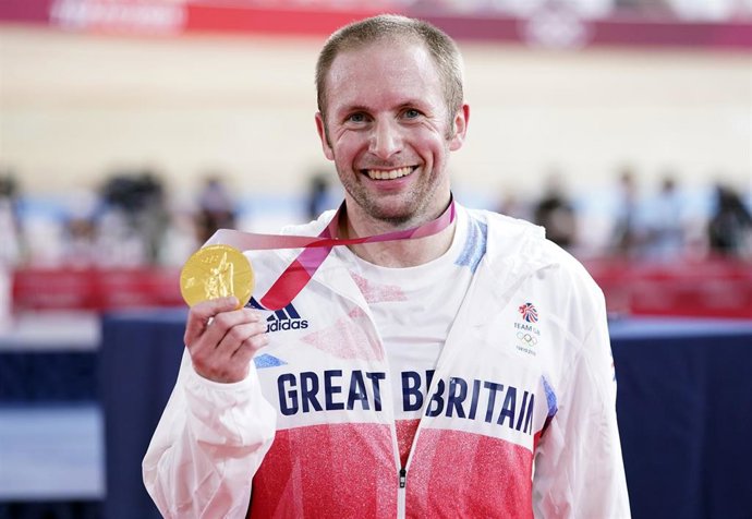 Jason Kenny, oro en keirin en ciclismo en pista en Tokyo 2020