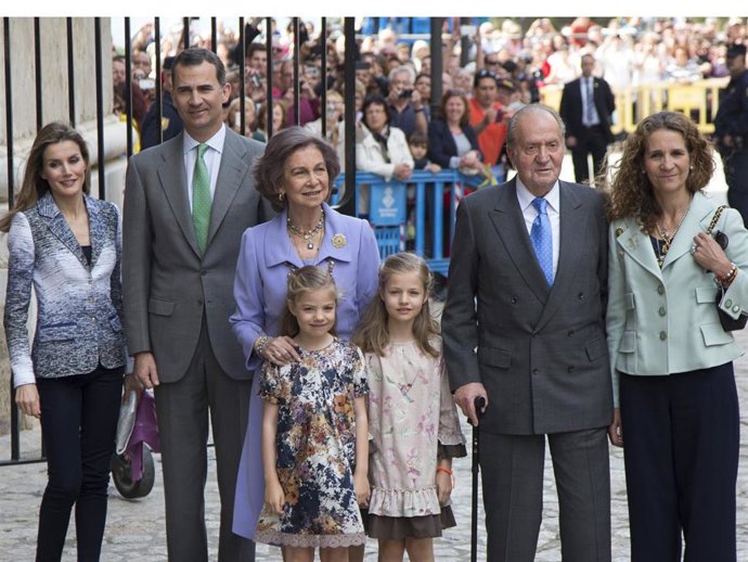 Archivo - LA FAMILIA REAL ASISTIO A LA MISA DEL DOMINGO DE PASCUA DE RESURRECION EN LA CAT    LA FAMILIA REAL MISA  PASCUA  RESURRECION  CATEDRAL MALLORCA    E