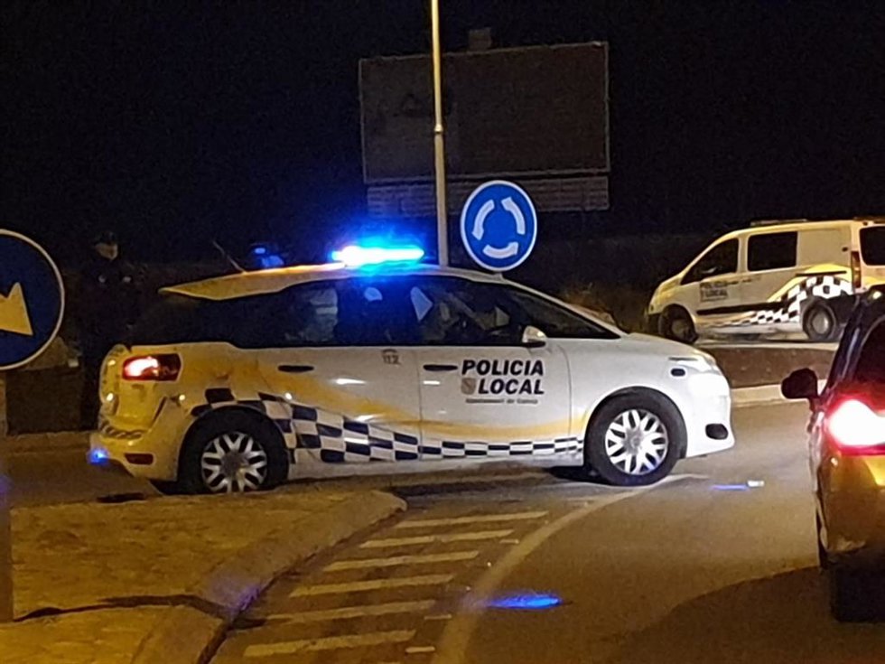 Archivo - Un coche de la Policía Local de Calvi.
