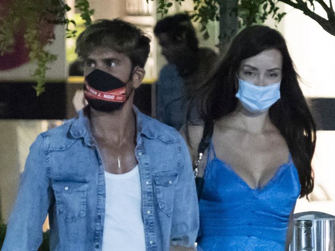 Archivo - Adara Molinero y Rodri Fuentes en una imagen de archivo de Europa Press.