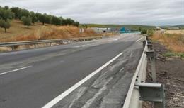 La Junta reparará de emergencia la A-318 a la altura del cruce de Las Navas del Selpillar
