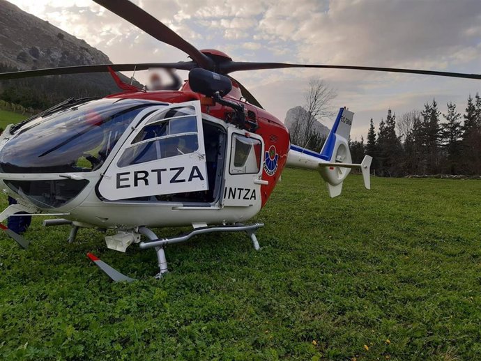 Helicóptero de la Ertzaintza.
